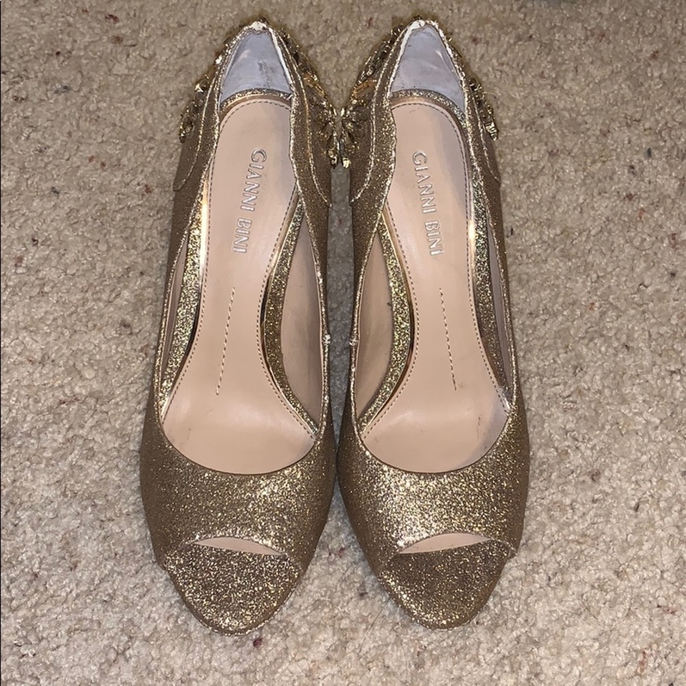 GIANNI BINI Gold Glitter Pumps